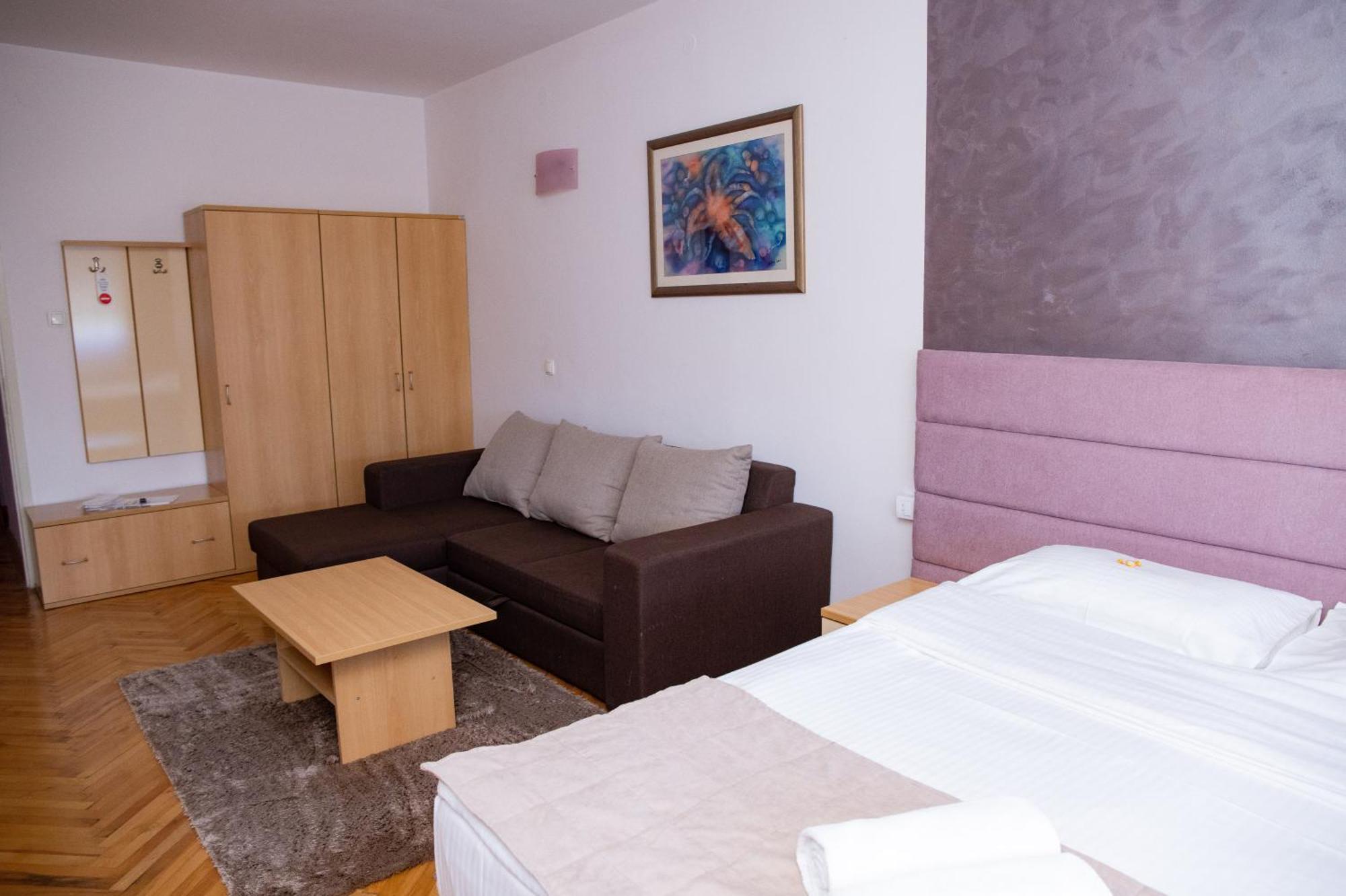 Motel New Sanatron Bosanski Novi Kültér fotó