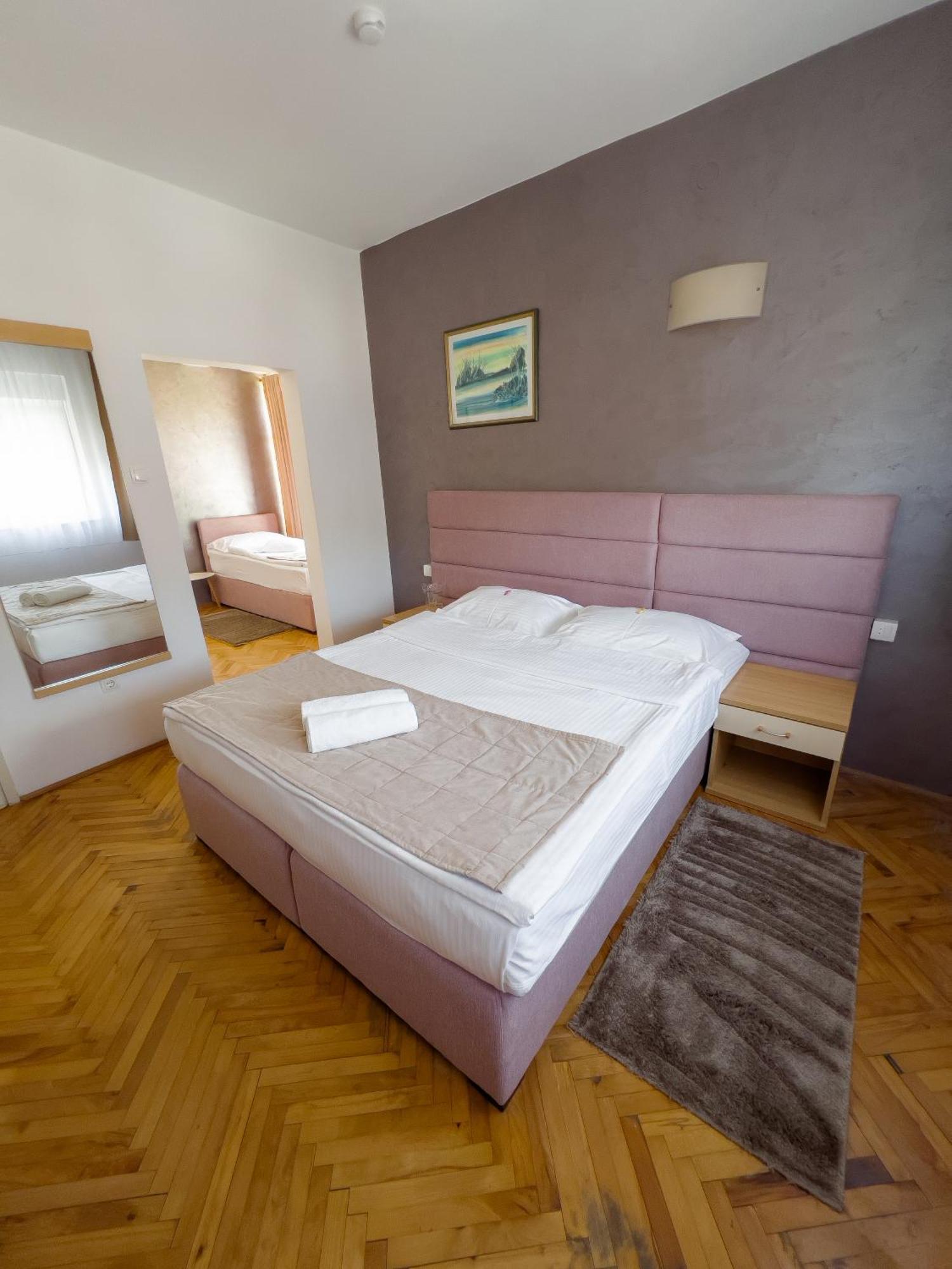 Motel New Sanatron Bosanski Novi Kültér fotó