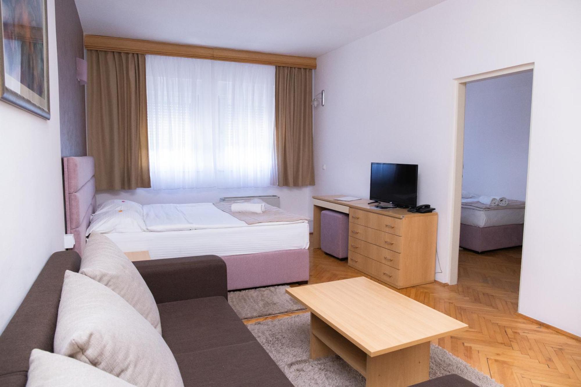 Motel New Sanatron Bosanski Novi Kültér fotó