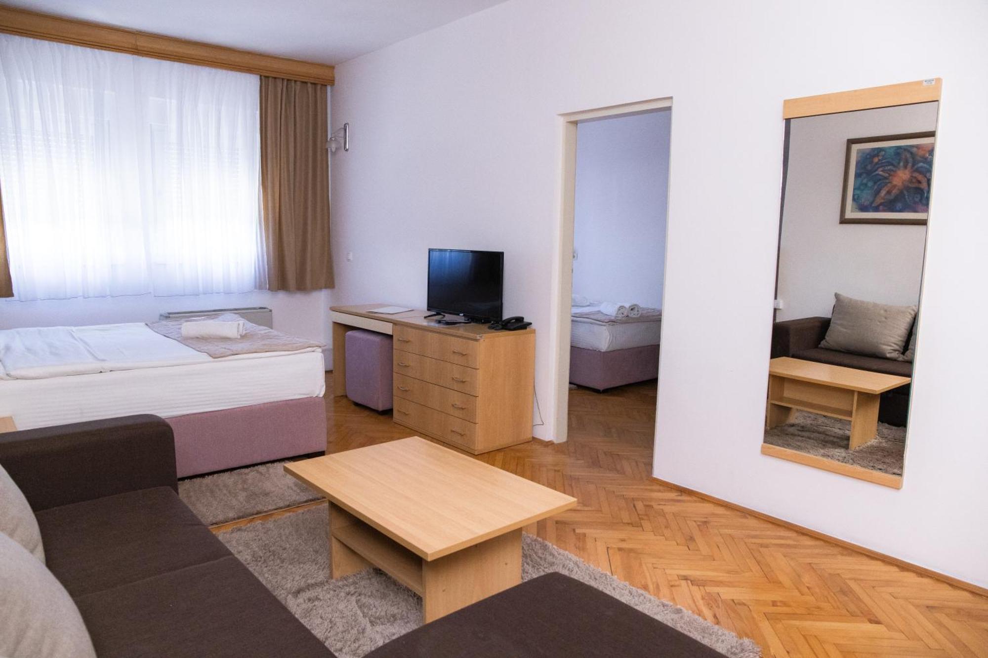 Motel New Sanatron Bosanski Novi Kültér fotó