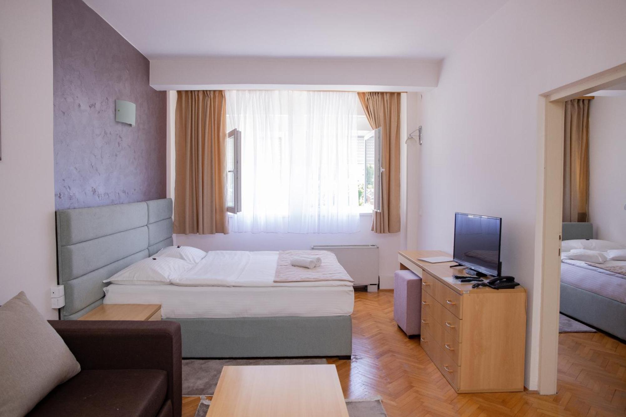Motel New Sanatron Bosanski Novi Kültér fotó