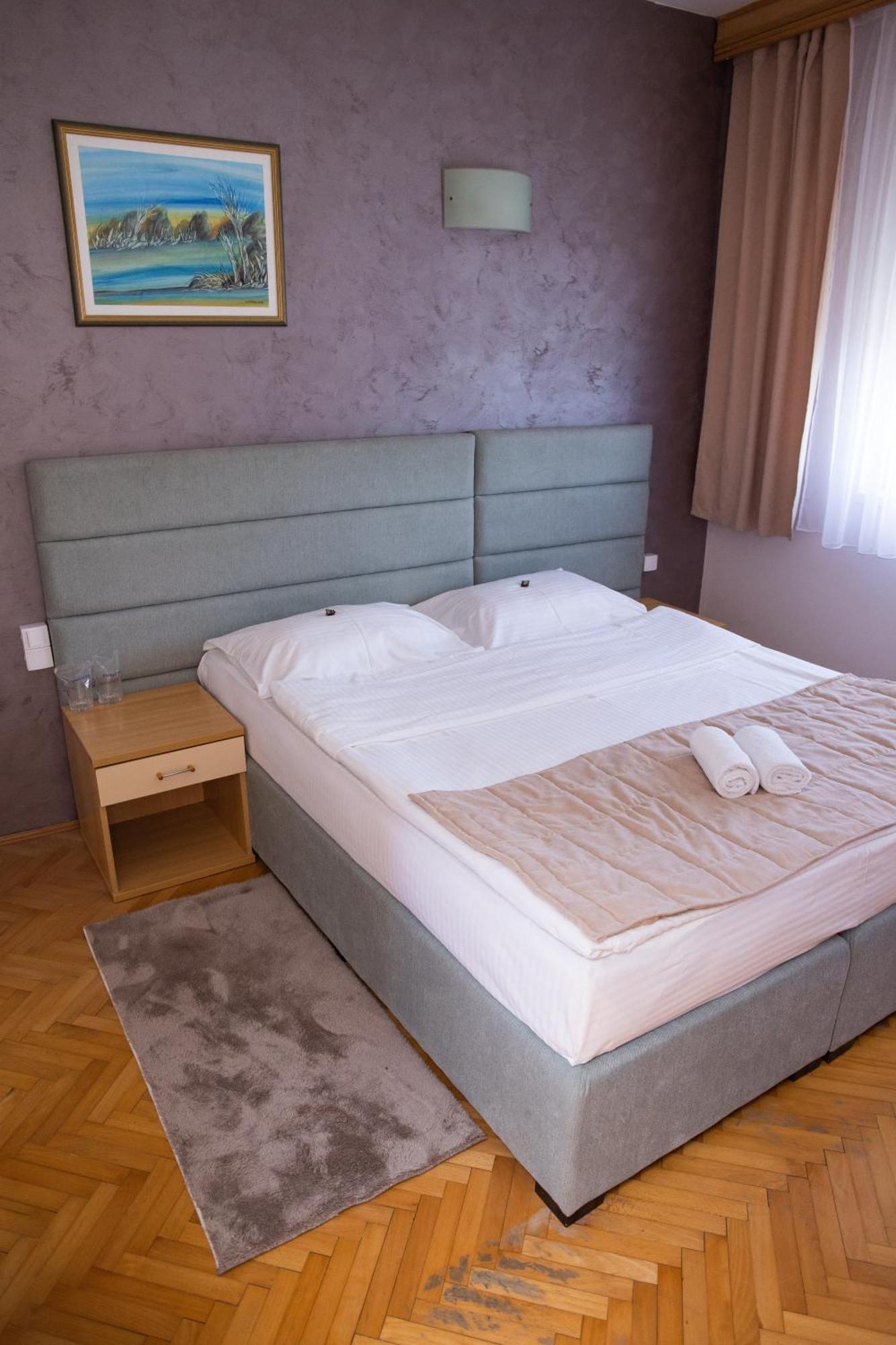 Motel New Sanatron Bosanski Novi Kültér fotó