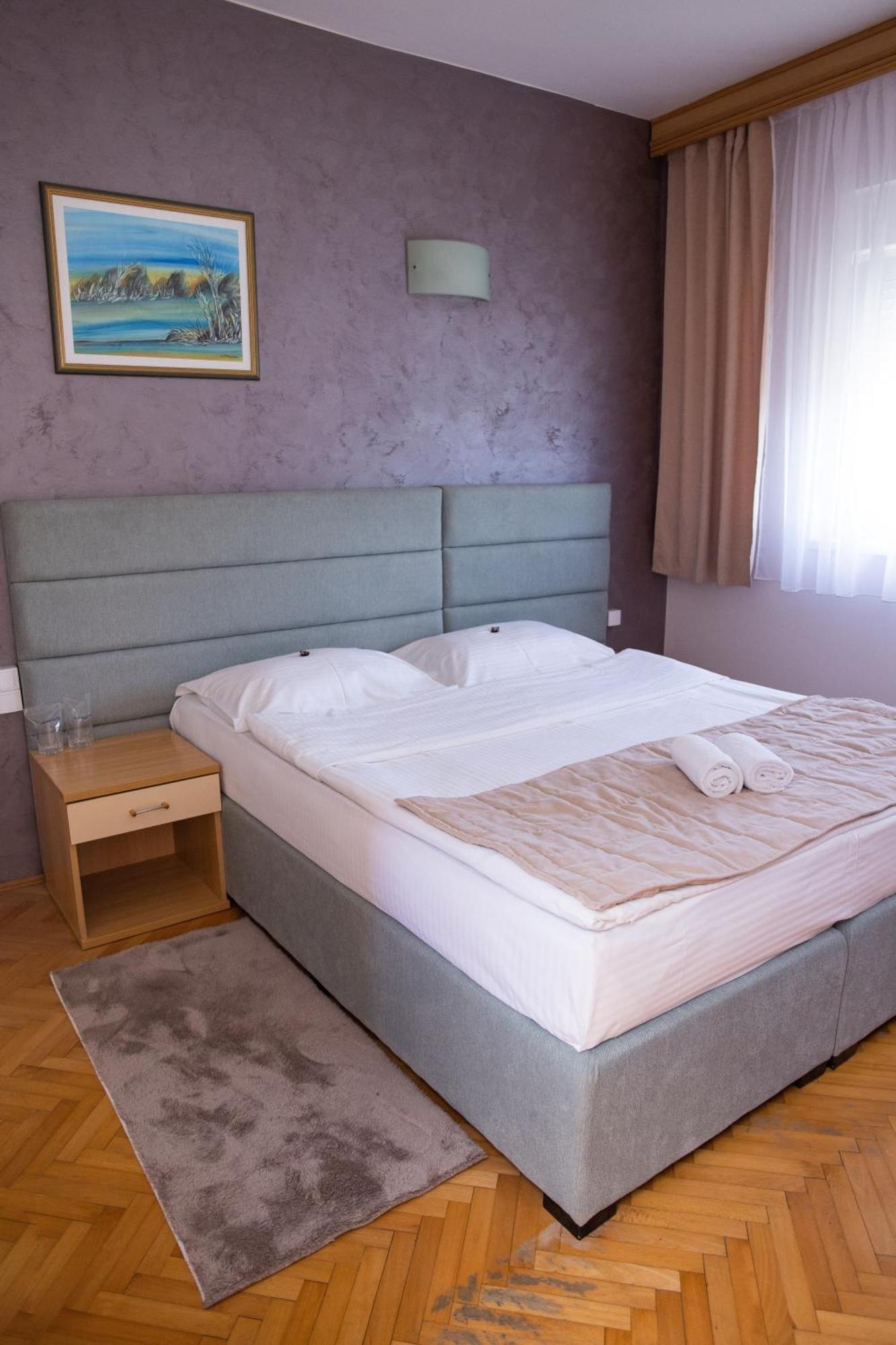 Motel New Sanatron Bosanski Novi Kültér fotó