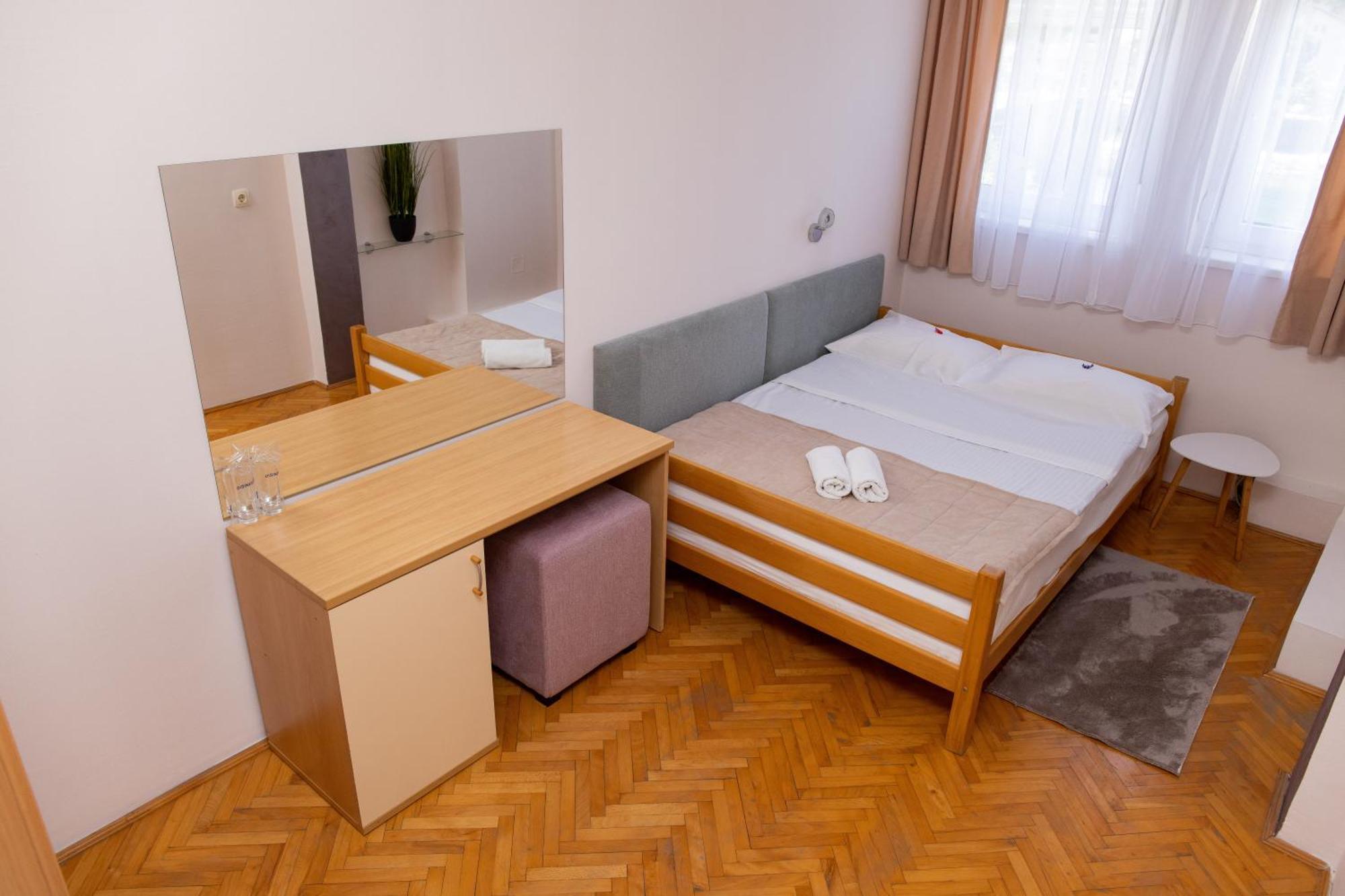 Motel New Sanatron Bosanski Novi Kültér fotó