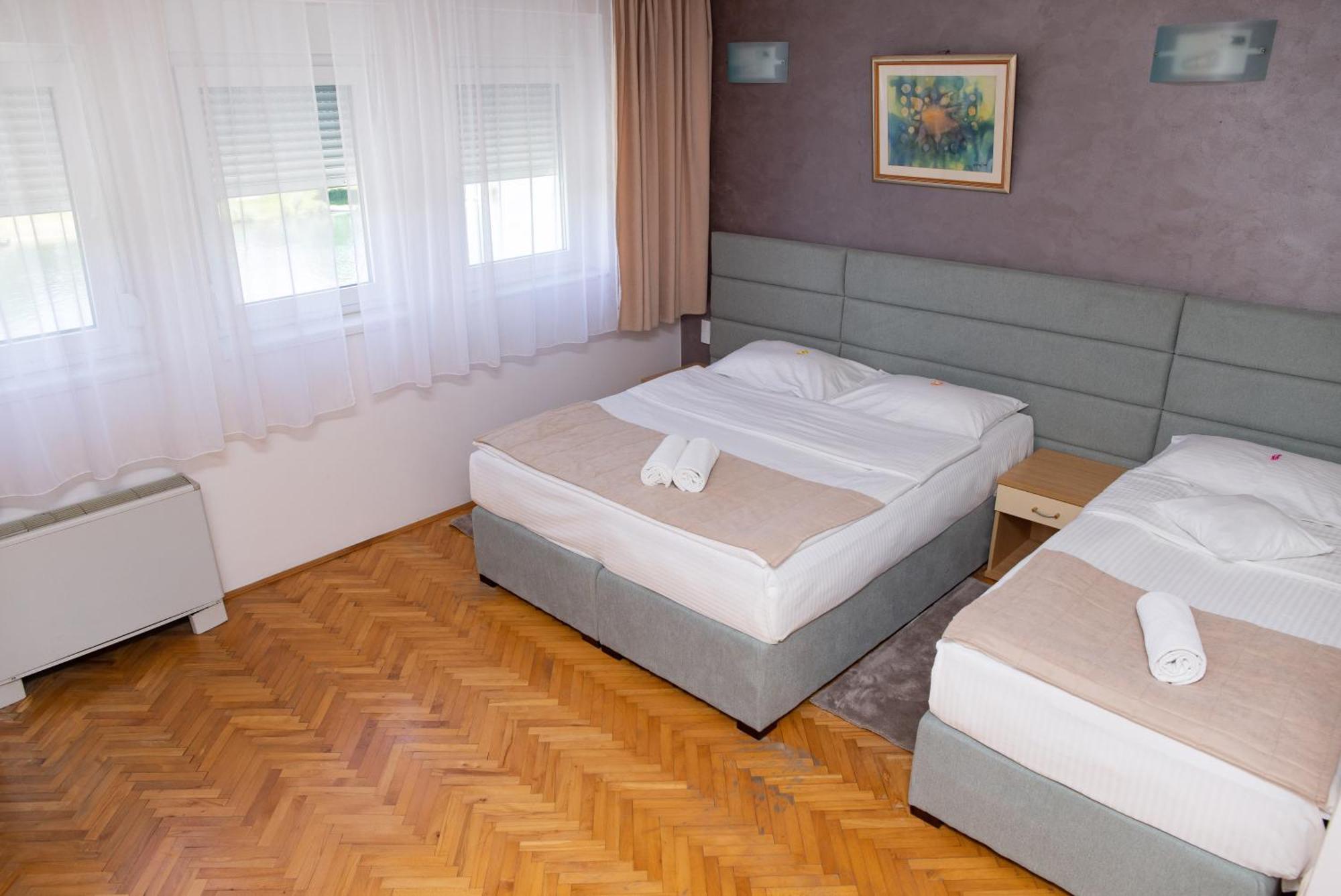 Motel New Sanatron Bosanski Novi Kültér fotó